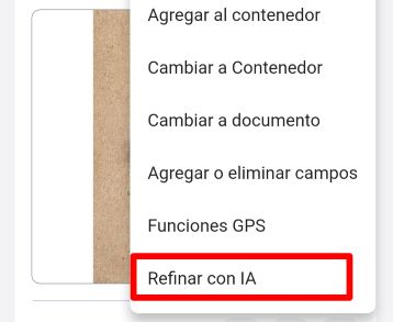 Menú que muestra la opción "Perfeccionar con IA" seleccionada.