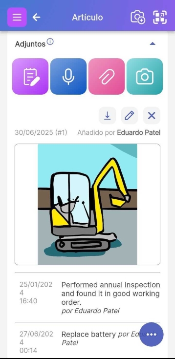 Ejemplo de una sección de "Adjuntos" que muestra varios tipos de archivos adjuntos.