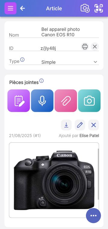 Page d'article avec un code QR dans le champ ID et une section Pièces jointes