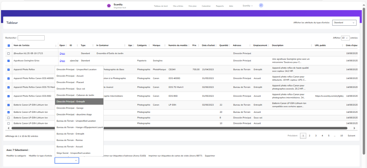 Menu déroulant de localisation affichant les adresses Siège et Bureau régional, chacune avec plusieurs emplacements.
