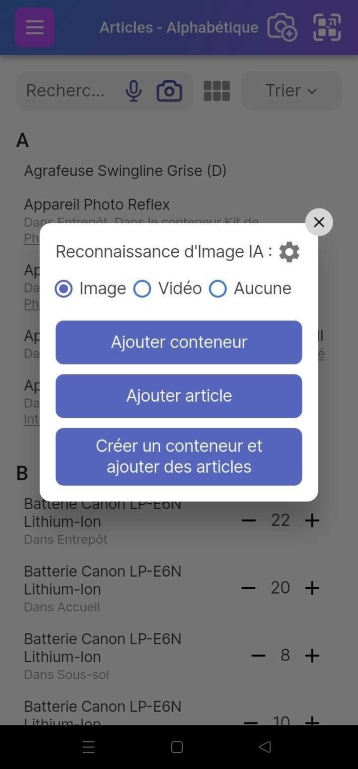 Image montrant la case à cocher de reconnaissance IA et l'option Ajouter un élément pour la génération automatique de brouillons, avec la possibilité de décocher et d'ajouter un élément manuellement.