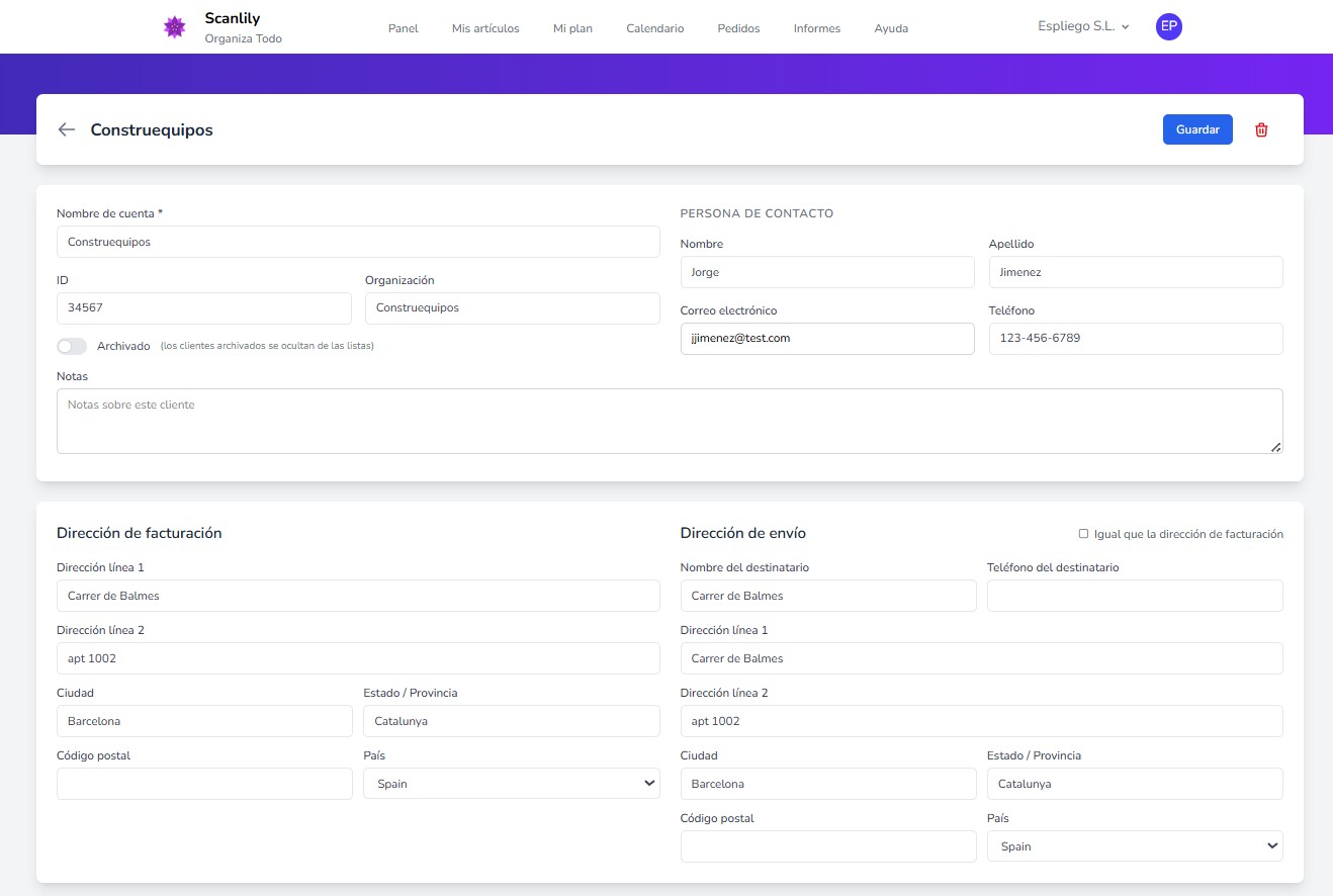 Página de detalles del cliente para Gabby Evans que muestra el nombre de la cuenta, los campos de la persona de contacto, la organización, el correo electrónico, el teléfono, las notas y las direcciones de facturación y envío